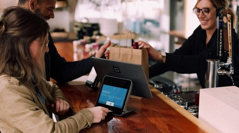 Découvrez comment révolutionner la gestion de votre restaurant grâce à une caisse enregistreuse moderne