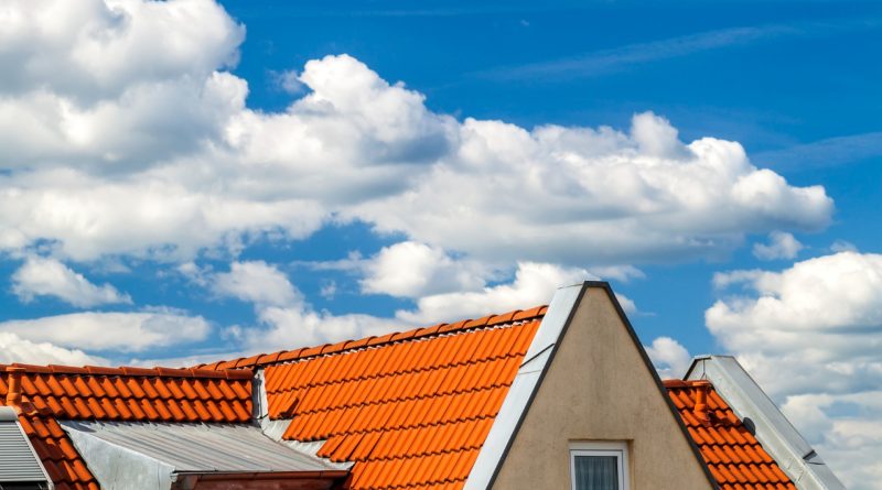 Démoussage de toiture à Toulouse : pourquoi et quand le réaliser ?