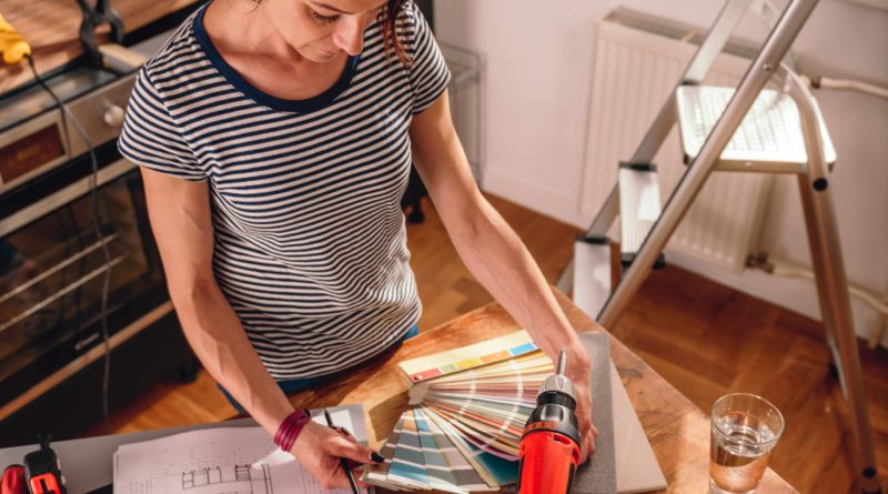 Bricolage à domicile : entraide entre voisins et applications pour faire des économies réelles